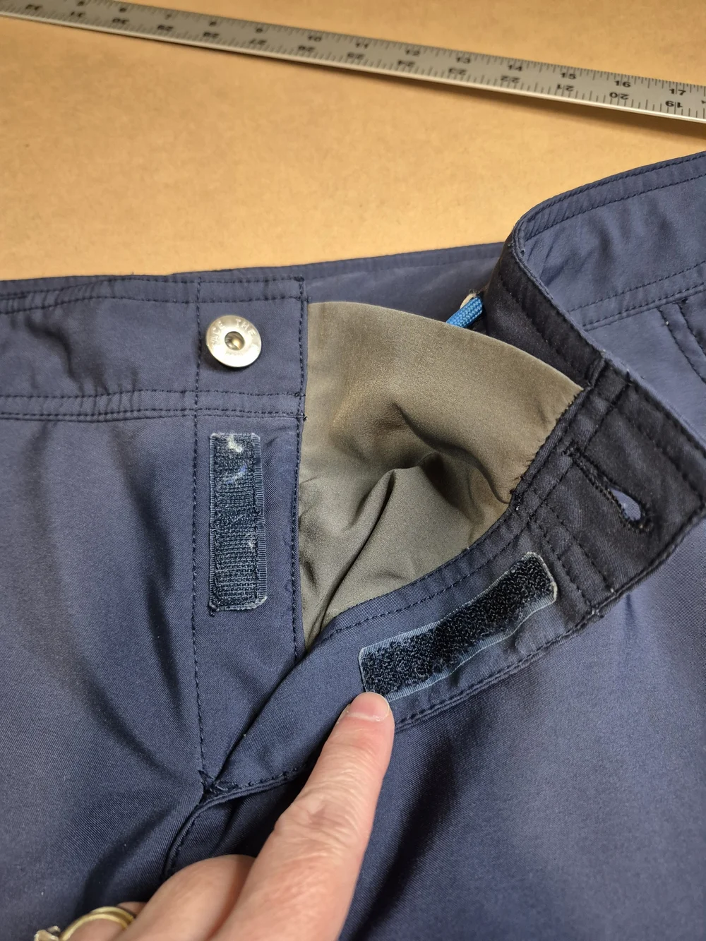 The North Face Navy Blue Athletic Shorts with Zip Pocket 4461/7
